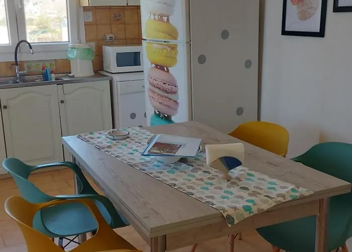 Vakantiehuis Summer Family House 300m From The